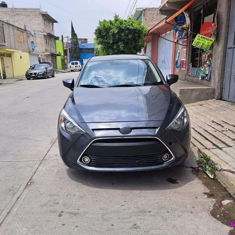 Toyota Yaris R XLE $150,000